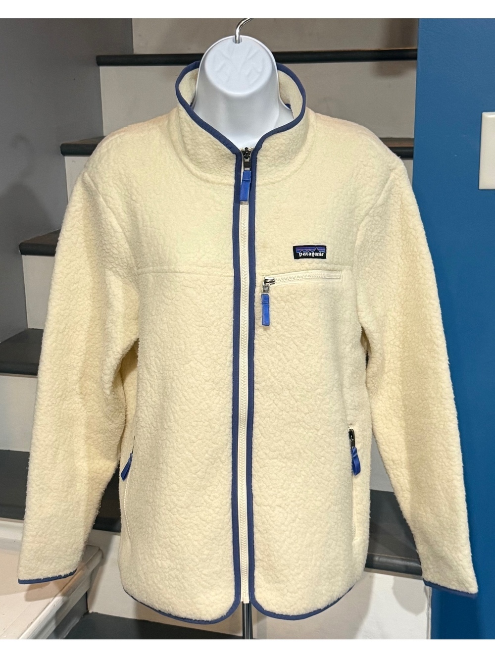 Patagonia Women’s Size Medium Full Zip Retro Pile Natural Off White Cream Jacket